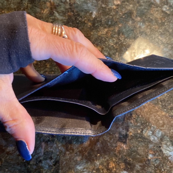 Vintage Chanel wallet🌺 - Picture 5 of 6